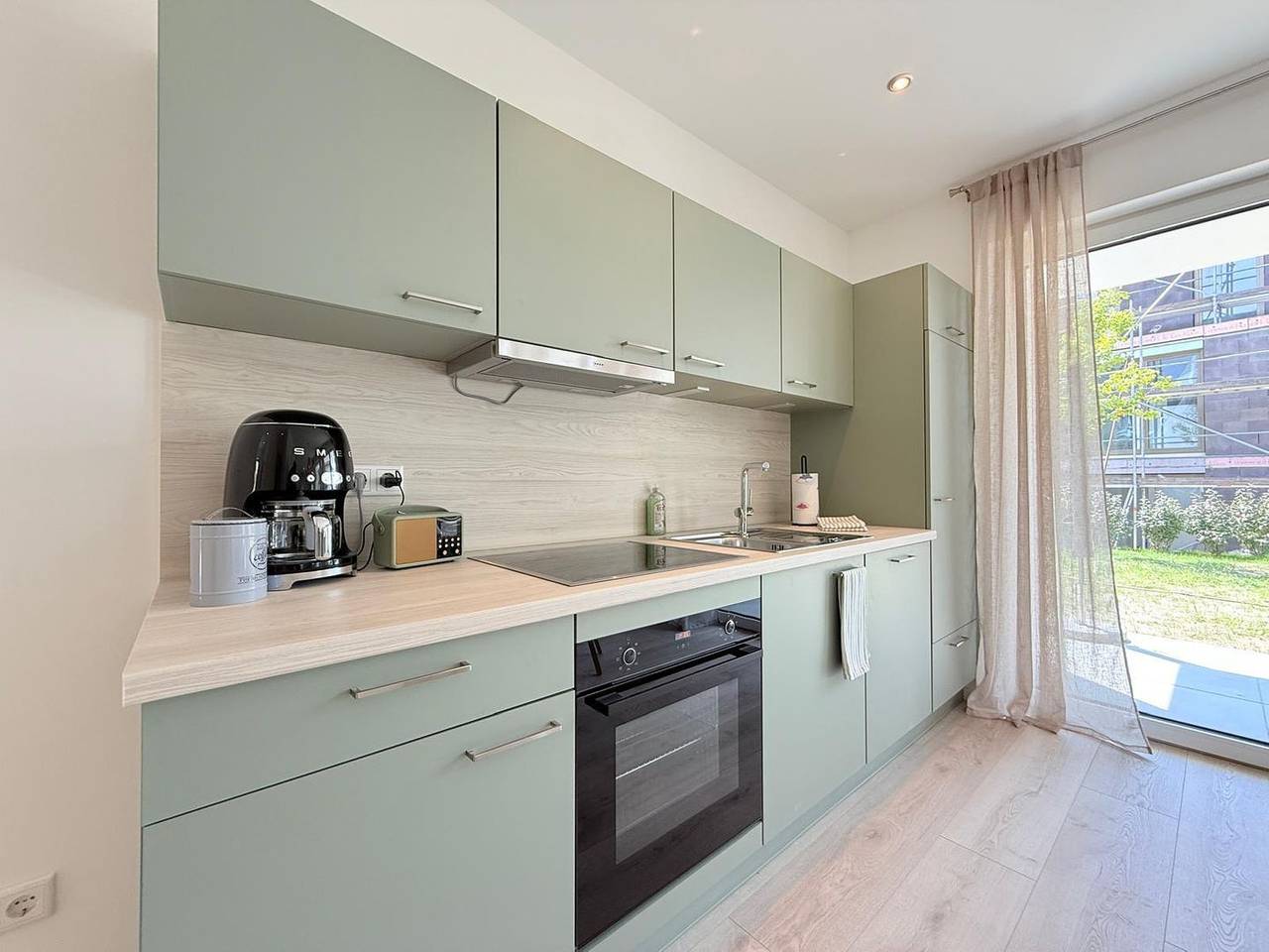 Ganze Wohnung, Moderne Suite Harmony mit überdachter Terrasse nahe See und Strand in Uhldingen-Mühlhofen in Unteruhldingen, Obersee (Bodensee)