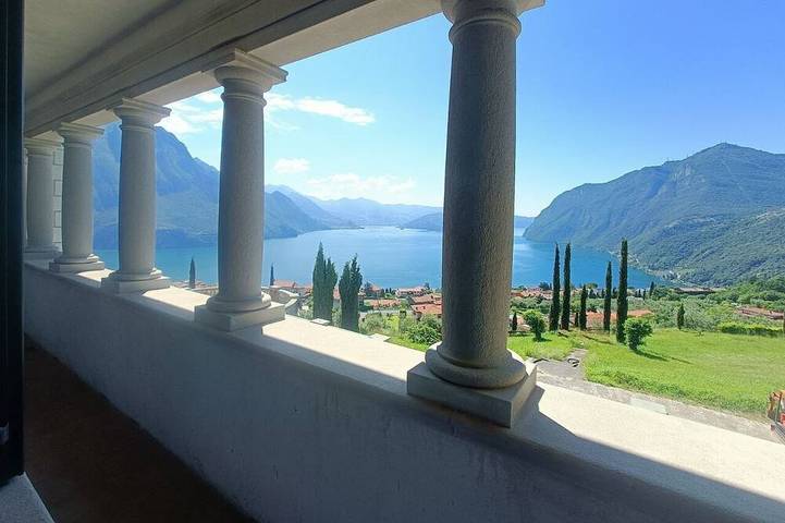 Villa per 6 persone, con terrazza e idromassaggio nonché giardino in Provincia di Bergamo