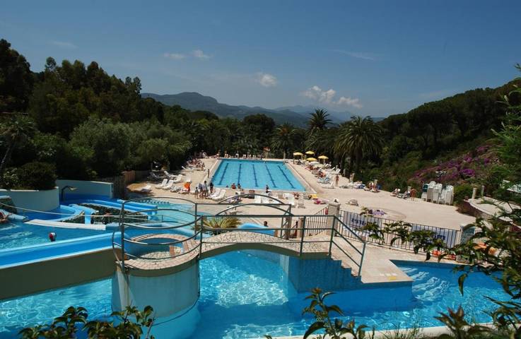 Resort für 4 Personen, mit Whirlpool und Terrasse sowie Garten und Kinderpool auf Elba