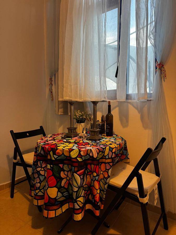 Apartamento de vacaciones para 4 personas, con balcón además de jacuzzi y piscina - 1