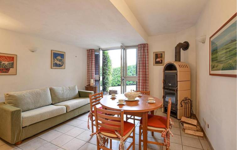 Location de vacances pour 6 personnes, avec piscine à Merone - 3