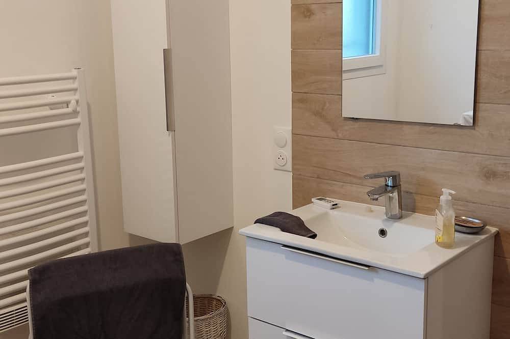 New comfortable house with swimming pool in Provence in Régusse, Región Brignoles