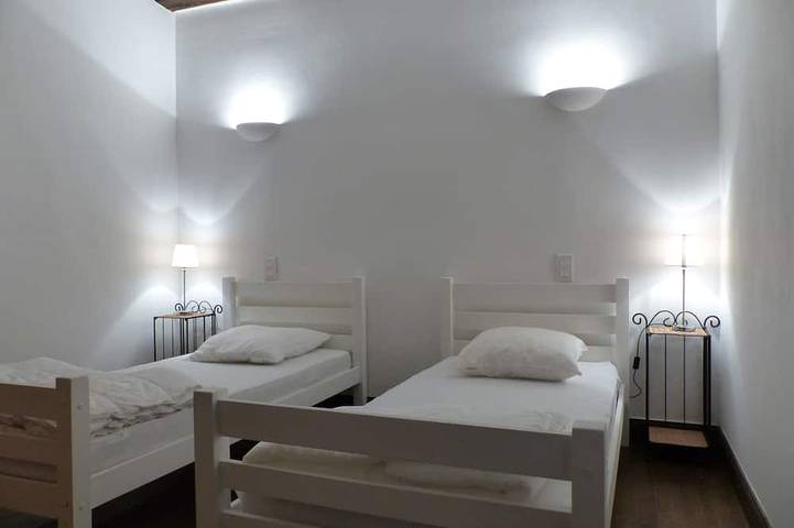 Location de vacances pour 6 personnes, avec terrasse et jardin à Solliès-Toucas - 3