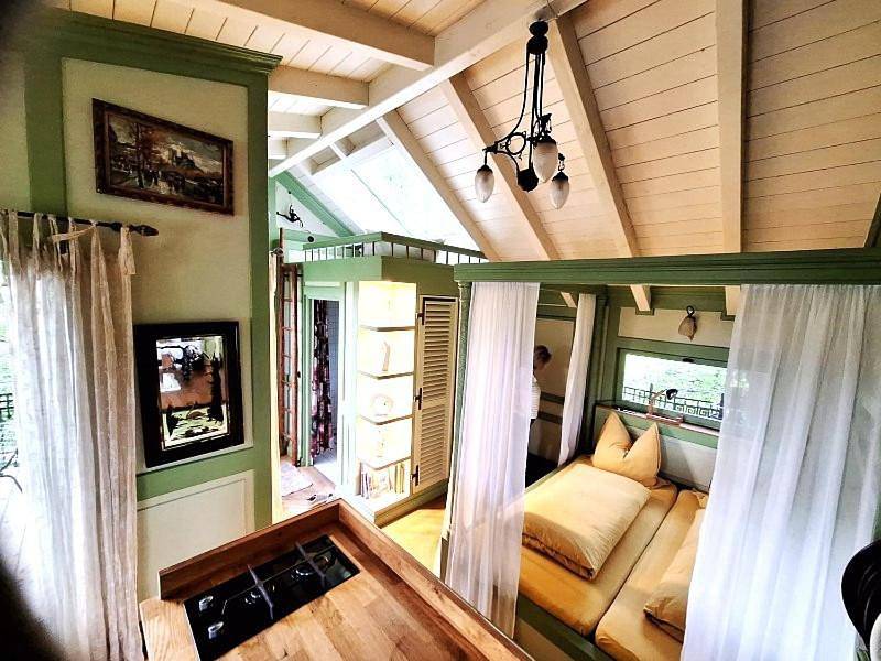 Baumhaus auf dem Kellerberg in Fischach, Bayerisch Schwaben