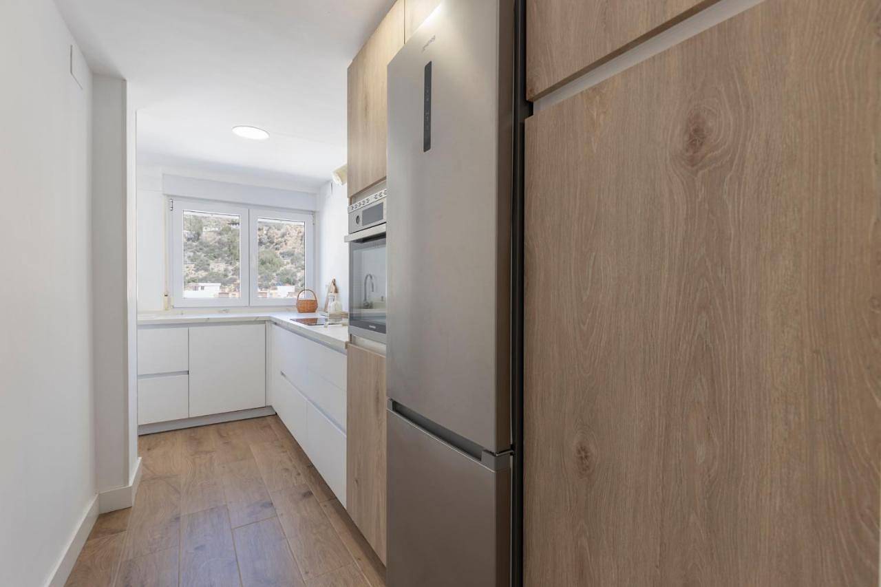 Apartamento entero, Atico espacioso con vistas panorámicas in Calahonda, Costa Tropical