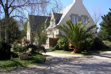 Chambre d’hôte pour 2 personnes, avec jardin, animaux acceptés à Plounévez-Lochrist