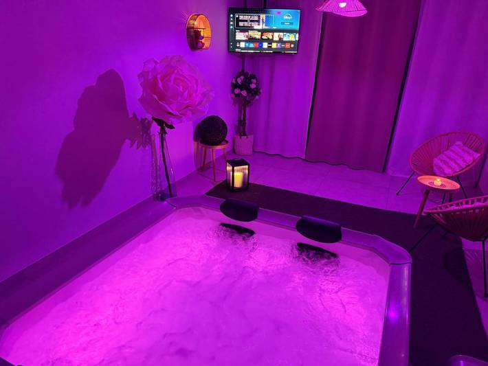 Location de vacances pour 11 personnes, avec jardin et piscine ainsi que terrasse et vue dans Golf Club (Carcassonne) - 2