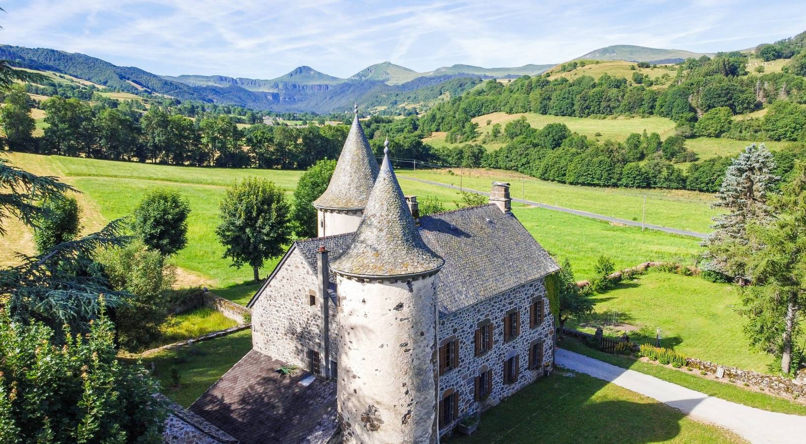 Chambre d'hôtes de Curières - Chambre in Cheylade, Parc naturel régional des Volcans d'Auvergne