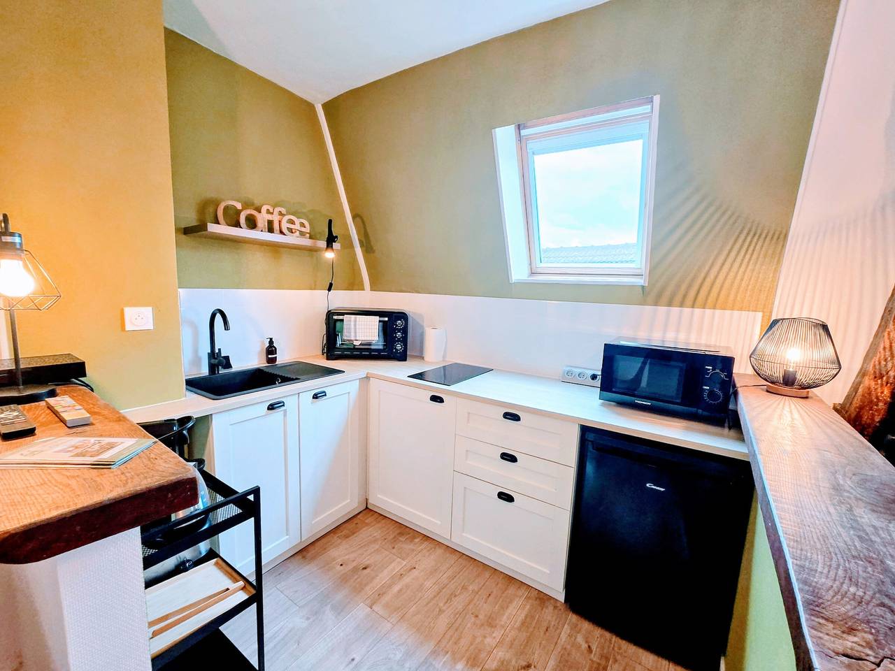 Studio entier, Appartement moderne pour 2, centre Auxerre, Wi-Fi gratuit in Auxerre, Région d'Auxerre