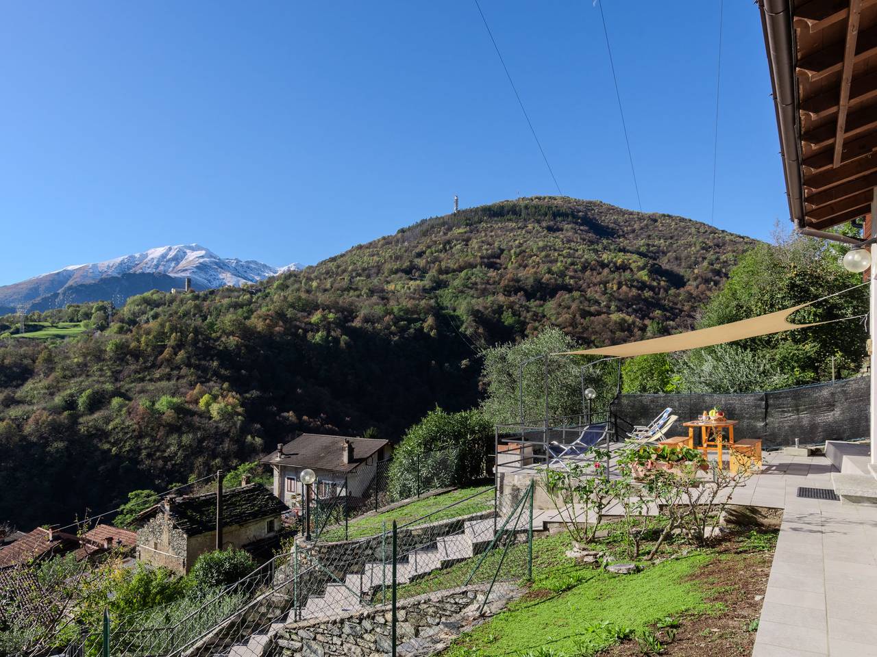 Ca' Ermy in Negrana (Gravedona), Gravedona ed Uniti