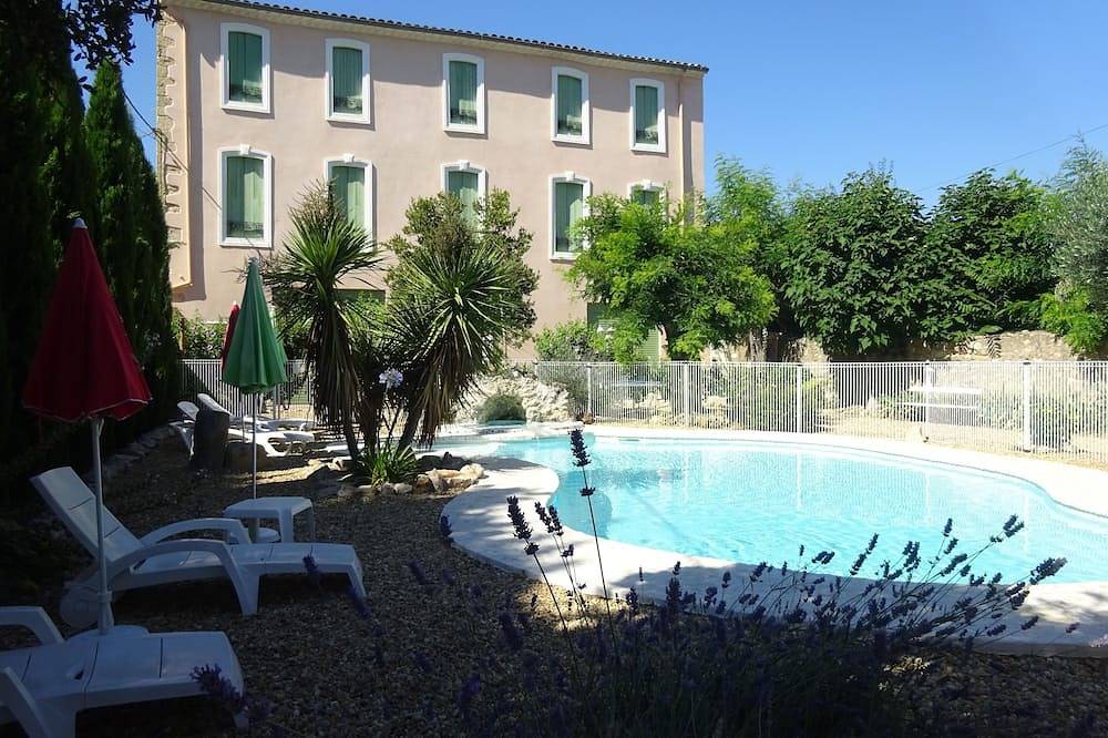 Apartamento entero, Duplex En Antigua Casa Maestra Con Piscina, Aparcamiento, Playas 8 km in Pomérols, Côte d'Améthyste