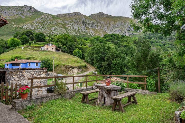 Casa rural para 6 personas, con Jardín en Lagos de Covadonga - 2