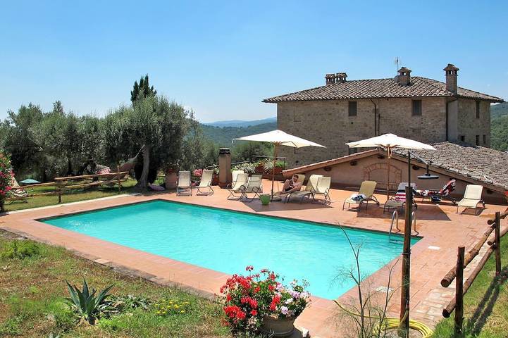 Casa vacanza per 20 persone, con giardino e piscina - 1