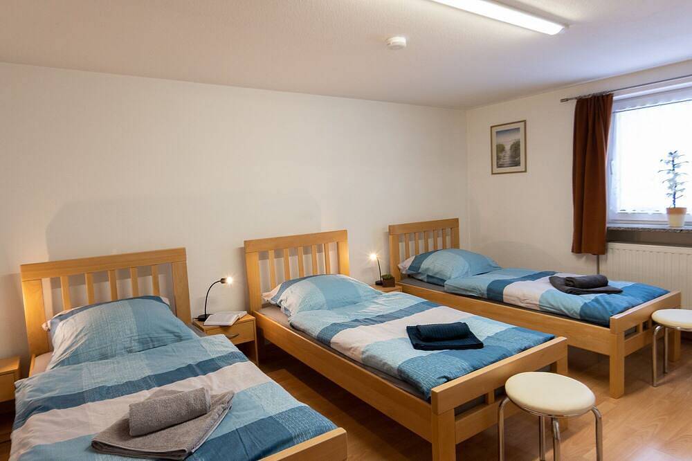 Ganze Wohnung, Ferienwohnung \"am Bach\" in Bayern ganz oben in Oberkotzau, Landkreis Hof