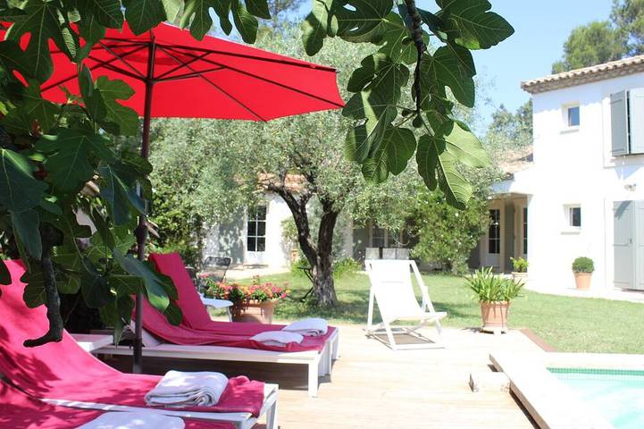 Location de vacances pour 8 personnes, avec Jacuzzi ainsi que Terrasse et Jardin à Assas (Hérault)