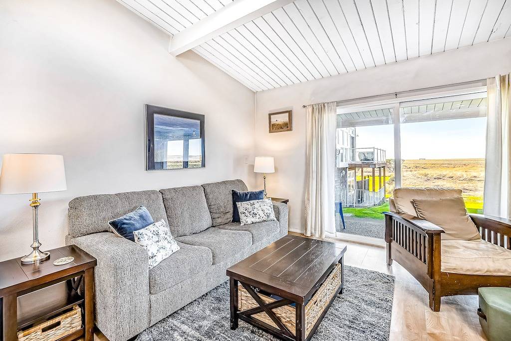 Ganze Wohnung, Oceanfront condo - walk to beach & Gearhart Golf Links in Gearhart, Clatsop County