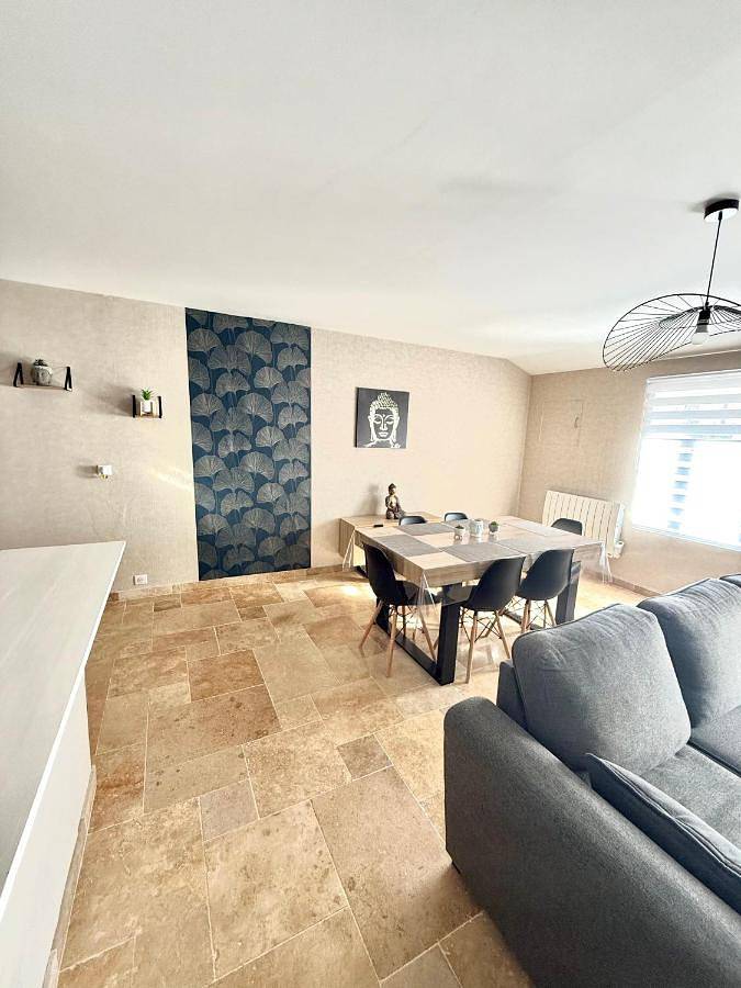 Gîte pour 4 personnes à Saint-Laurent-sur-Saône - 3