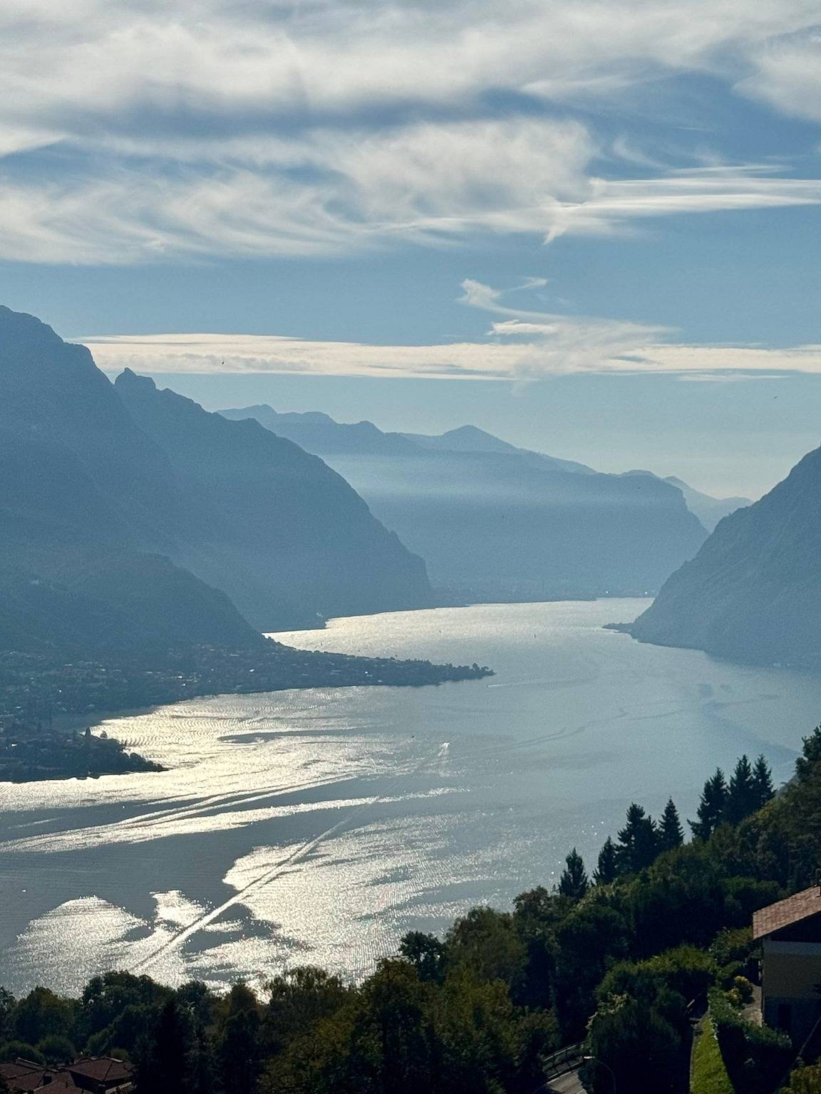 Entire apartment, Apartment 'Finestra Sul Lago Bellagio' with Lake View, Private Terrace and Wi-Fi in Civenna, Comune di Bellagio