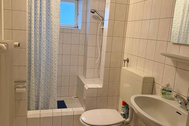 Ganze Wohnung, Gemütliches Souterrain-Appartement „Südblick 2“ auf Fehmarn in ruhiger Lage zwis in Burg auf Fehmarn, Fehmarn