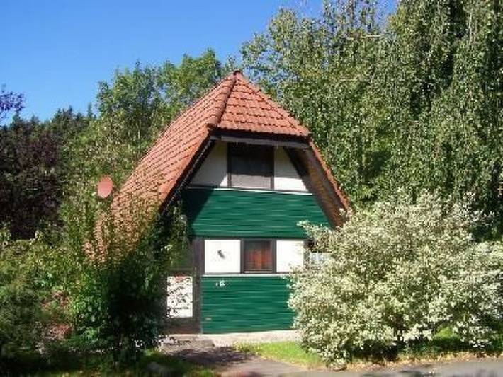 Ferienhaus für 4 Personen, mit Terrasse und Garten sowie Pool in Ronshausen