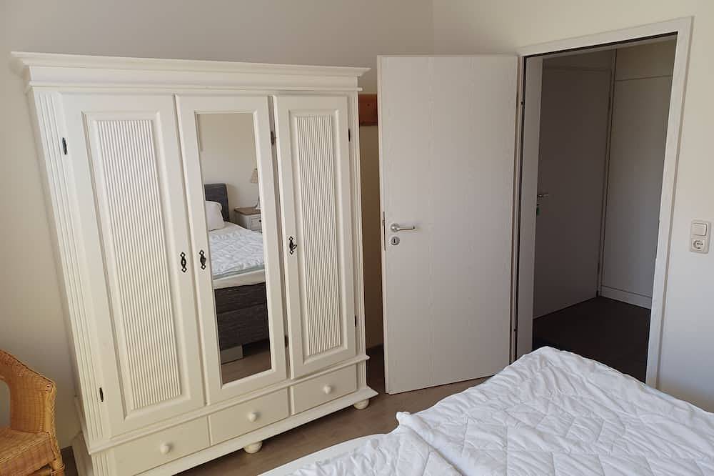 Entire apartment, Wohlfühl-appartement in Strandlage mit Sauna & Fitnessraum in Ostseebad Boltenhagen, Boltenhagen