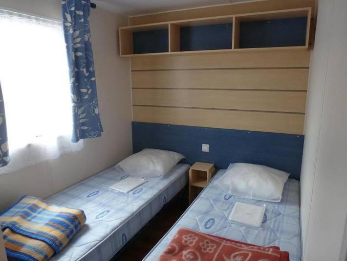 Camping pour 4 personnes, avec terrasse et piscine à Saint-Pierre-d'Oléron - 3