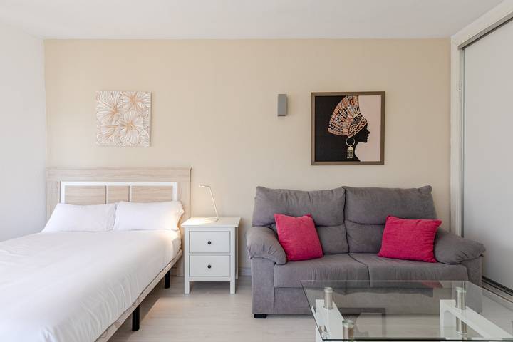 Apartamento entero, Apartamento 'Resit' con Wi-Fi y aire acondicionado in Central Seville, Sevilla