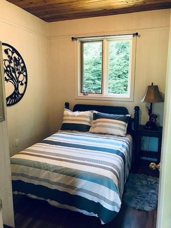 Familienhaus - Zurück in die Natur - 100 Hektar - Wanderwege - Aus dem Raster - 3 Schlafzimmer in Algonquin Provincial Park