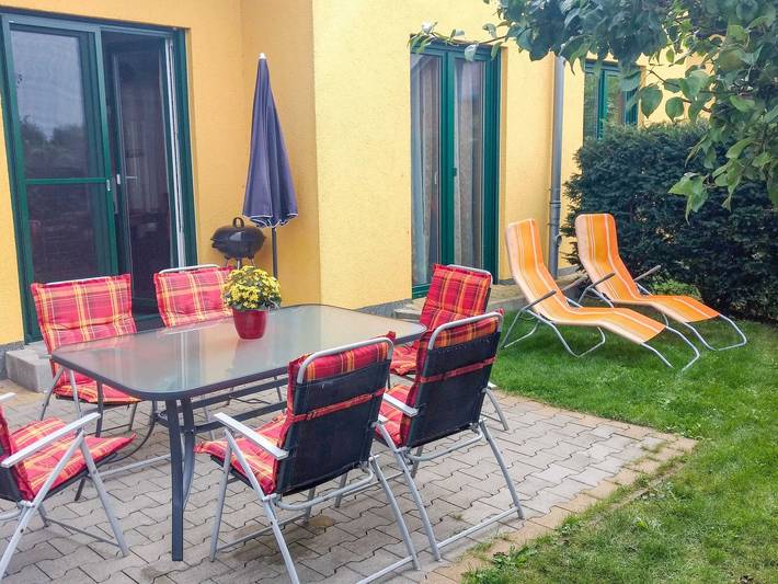 Ferienhaus für 7 Personen, mit Garten und Sauna sowie Seeblick und Terrasse, kinderfreundlich in Saal - 4