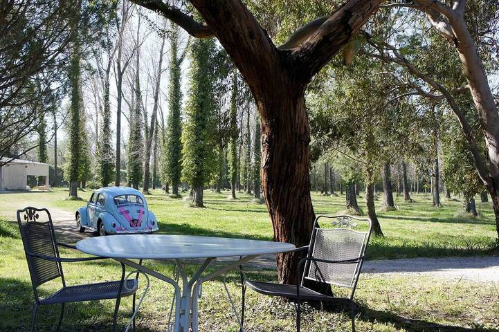 Comfort room with kitchen lounge in the heart of Vaucluse. in Loriol-du-Comtat, Vaucluse