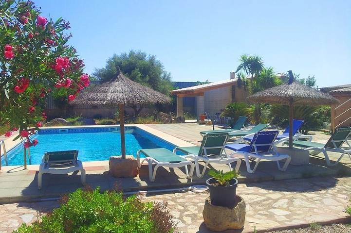 Villa für 8 Personen, mit Garten und Balkon - 1