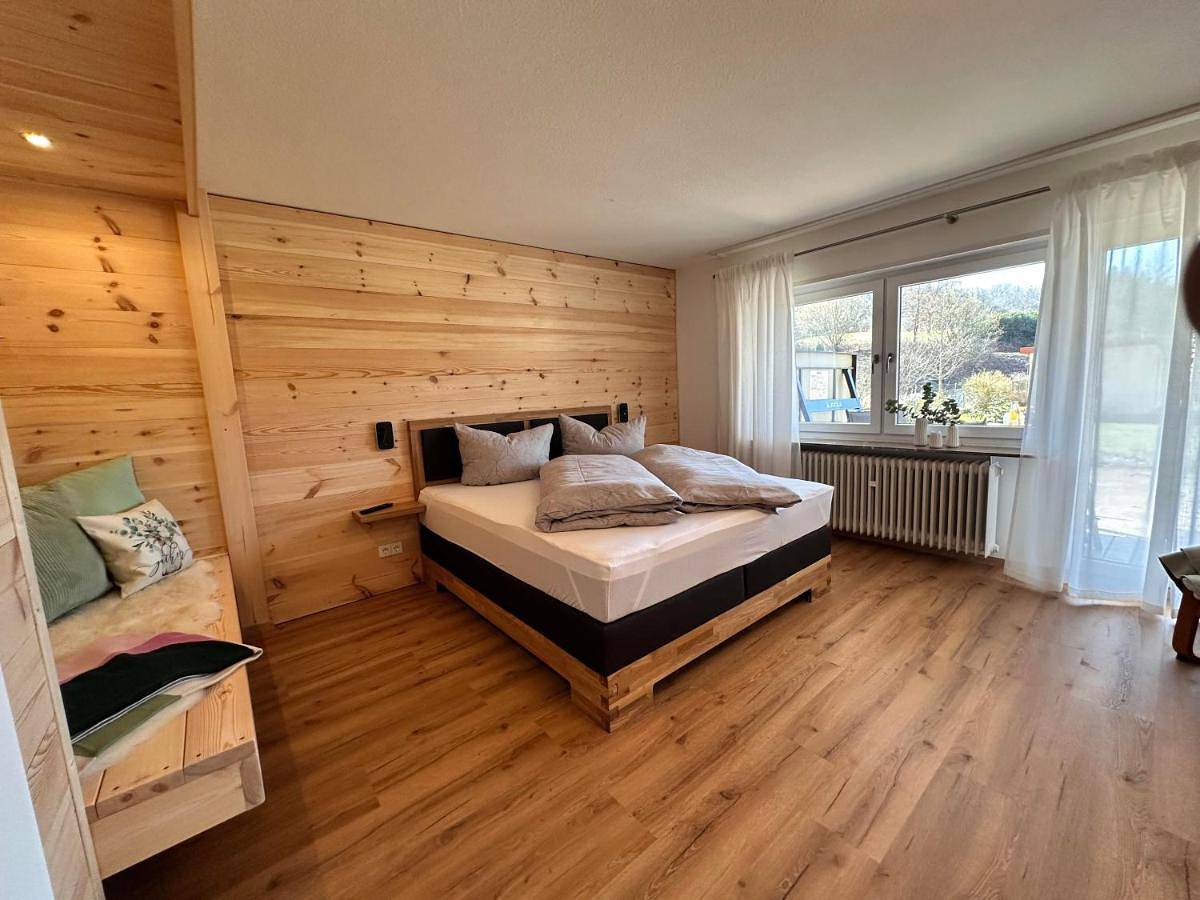 One-Bedroom Apartment with Shower in Silz (Pfalz), Trifelsland
