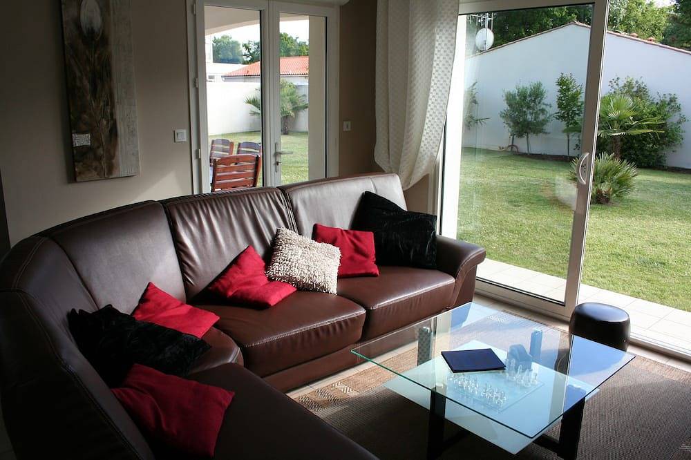 Maison tout confort 4 chambres, piscine chauffée de fin avril à fin septembre. in La Tremblade, Côte de Beauté