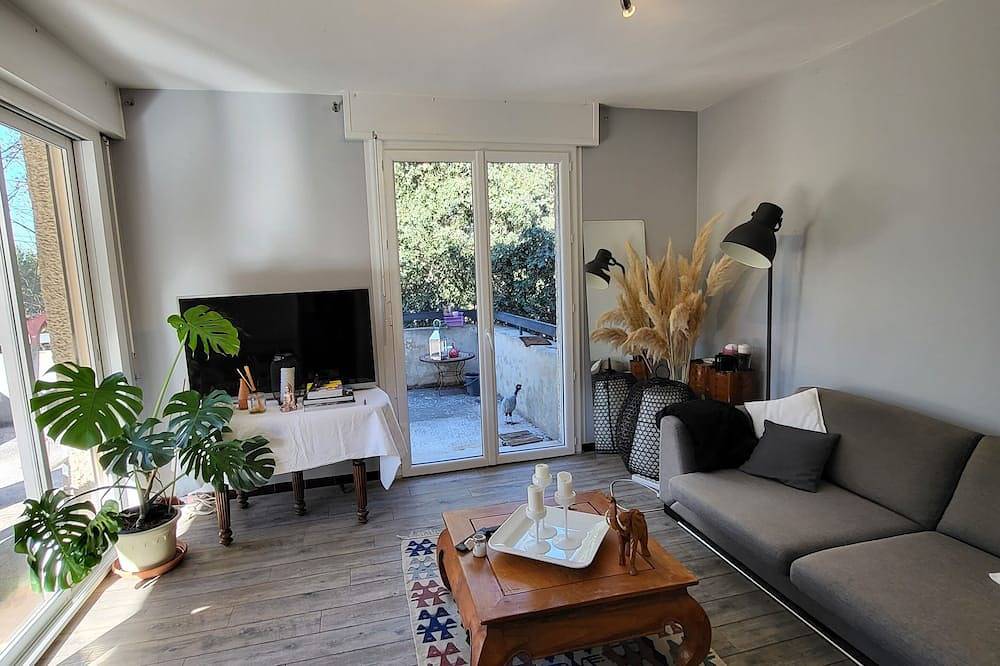 2 Bedroom Private vacation home in Bouc-Bel-Air in Bouc-Bel-Air, Aix-en-Provence region