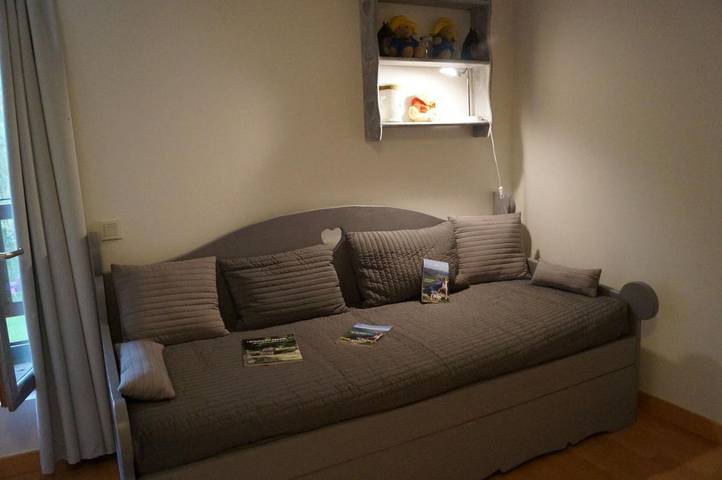 Chambre d’hôte pour 5 personnes, avec jacuzzi ainsi que sauna et jardin dans l' Ain - 4