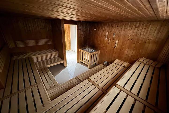 Holiday apartment for 4 people, with pool and sauna as well as balcony - 1