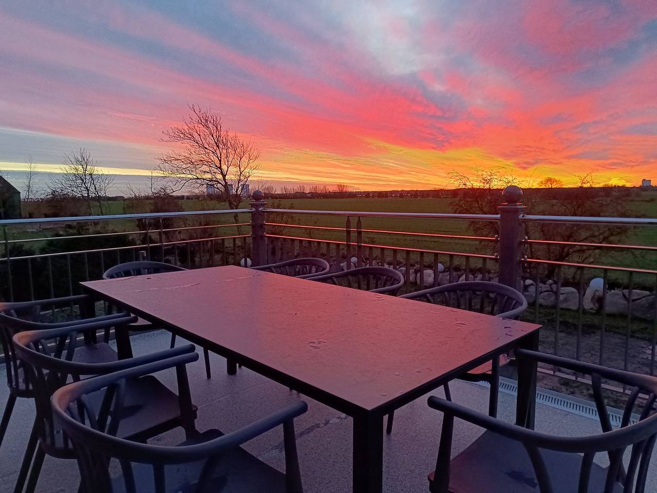 Ganze Wohnung, Landhaus auf Fehmarn mit Balkon, Gartenblick und Strand in 2,8 km Entfernung in Ostfehmarn, Fehmarn