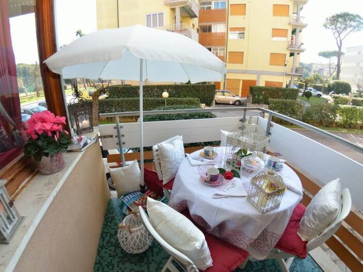 Ferienwohnung für 6 Personen, mit Balkon in Viareggio