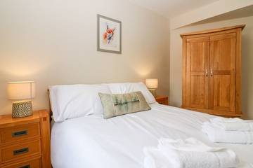 Log Cabin for 2 People in Ballater, Aberdeenshire, Photo 2