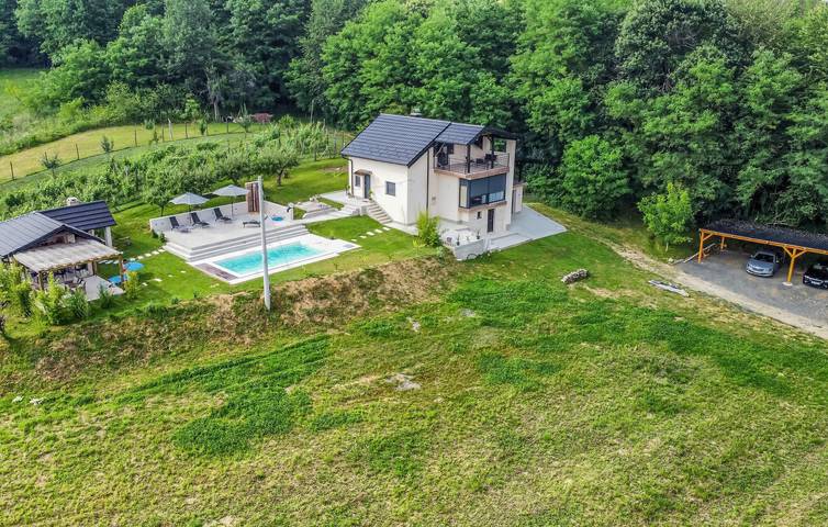 Ferienhaus für 6 Personen, mit Garten und Ausblick sowie Terrasse und Pool, mit Haustier - 1