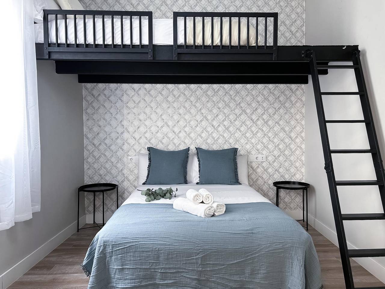 Entire holiday apartment, Charming Madrid Experience - Temporary Stays in Centro (Madrid), Madrid