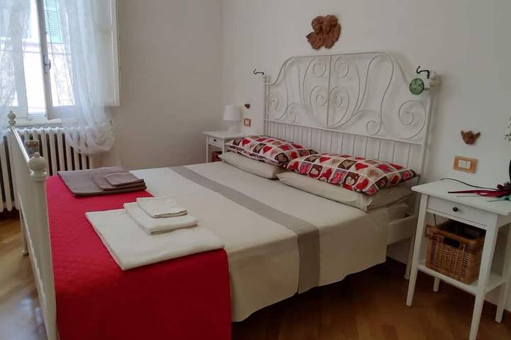 Entire apartment, Apartment In Full Historical Center in Pesaro, Valle del Metauro