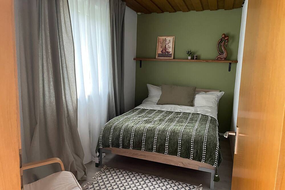 Casa vacanze 'Am Neubäuer See' con terrazza privata, giardino comune e Wi-Fi in Neubäu, Roding