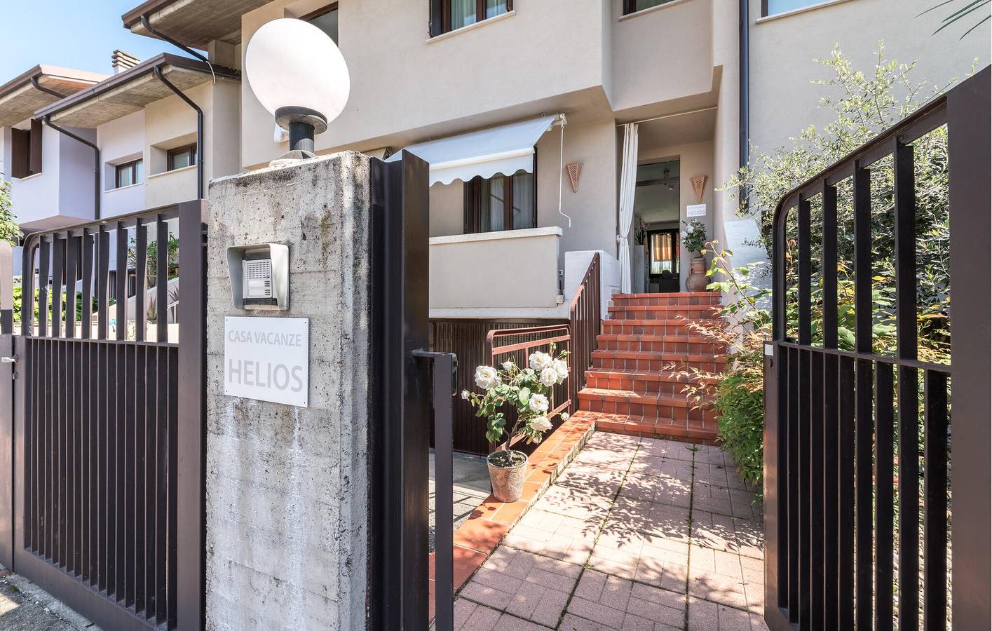 140qm Miete mit Gefrierschrank, Pool, Parkplatz & Internet, nahe Gardasee in Rivoltella del Garda, Desenzano del Garda