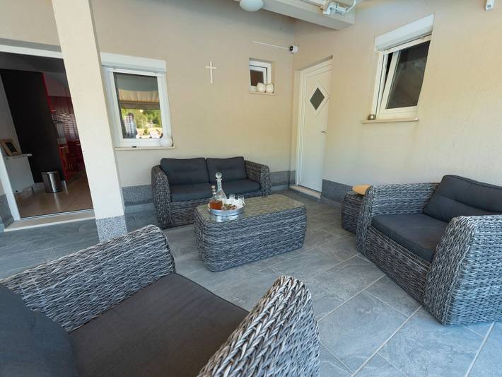 Villa in Ugljane mit privatem Pool in Dalmatinisches Zagora