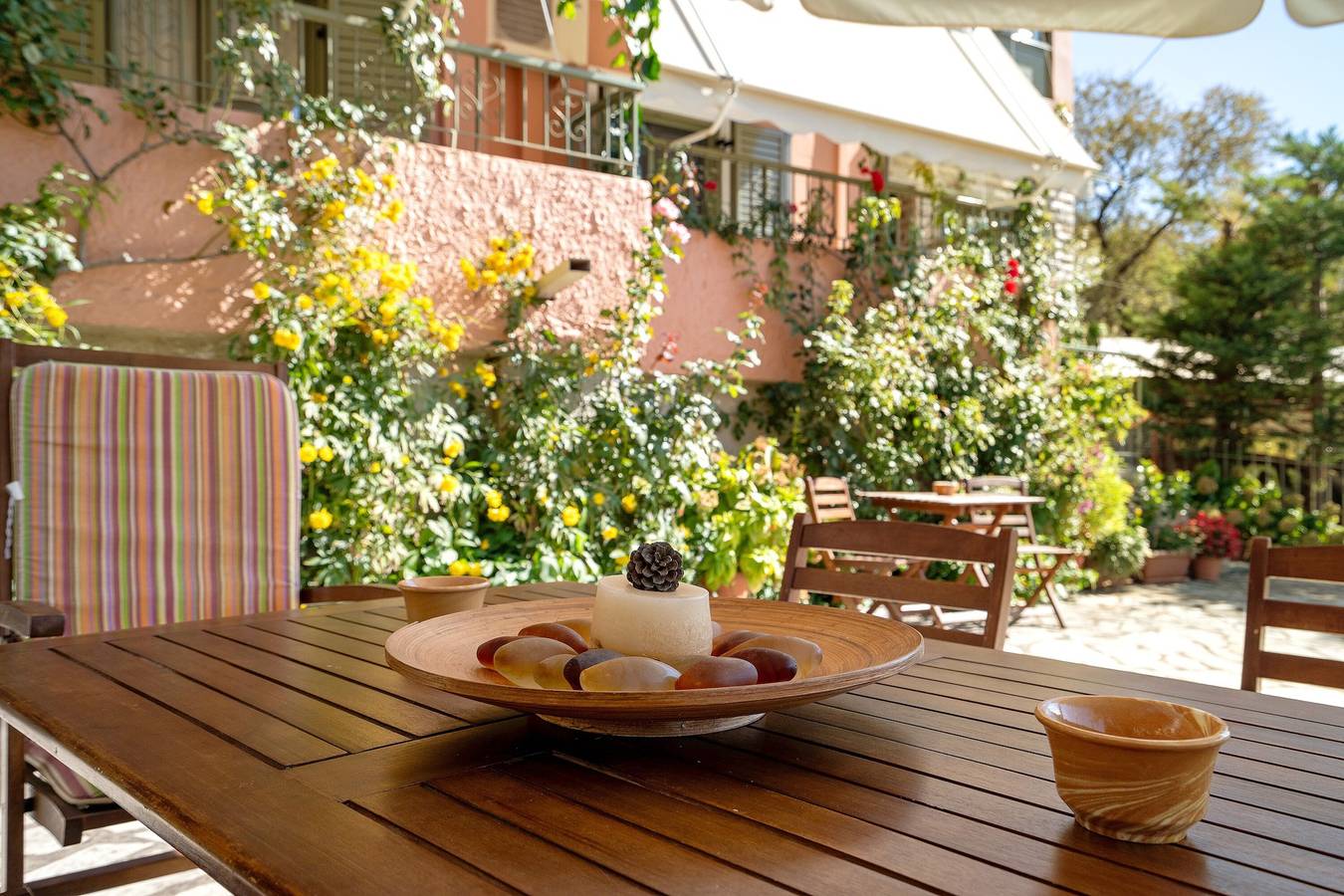 Entire studio, Studio Apartment 'Nontas Home 22' with Sea View, Wi-Fi and Air Conditioning in Kalamitsi, Greece