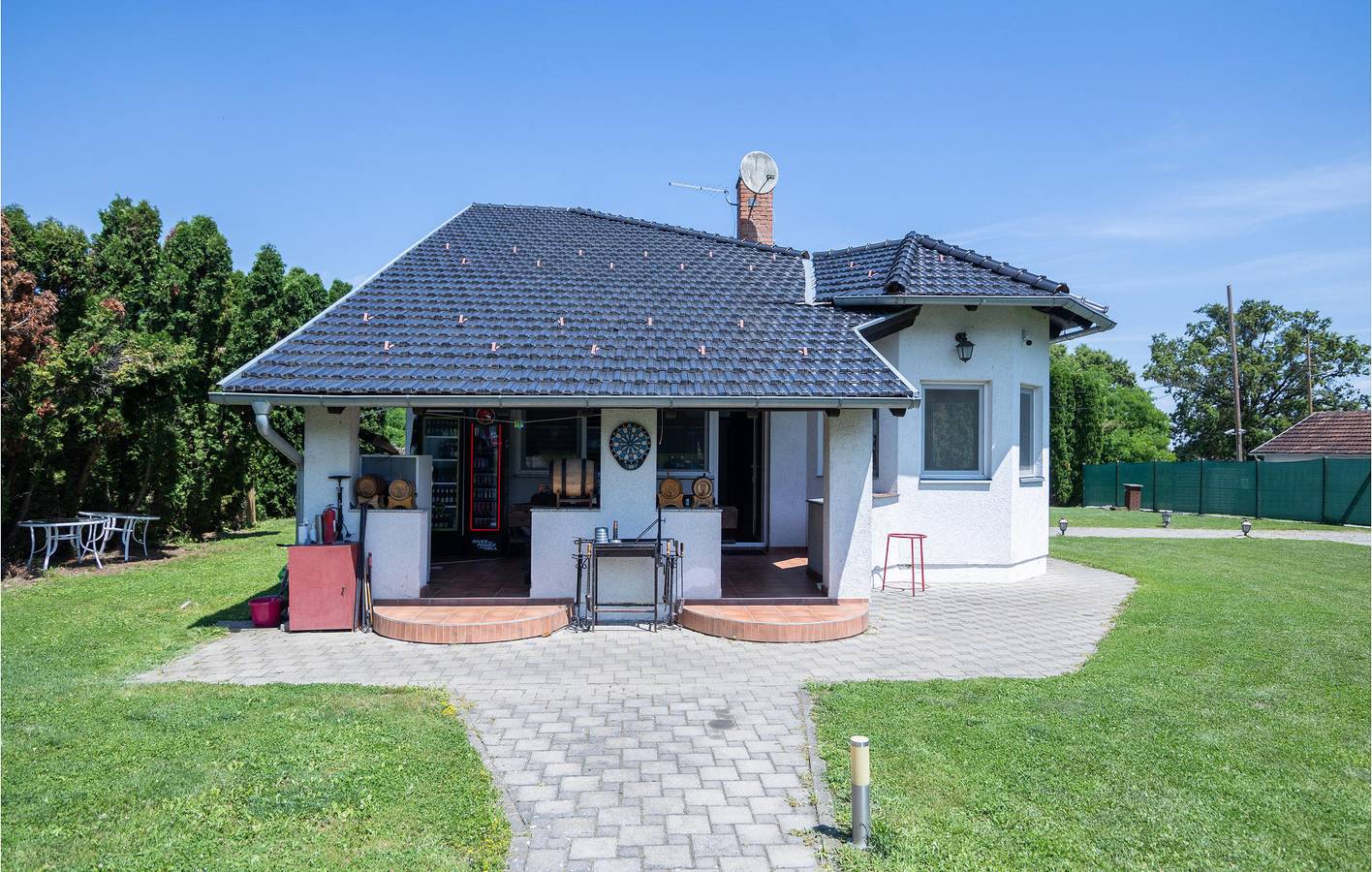 Reizende 1-Zimmer-Wohnung mit Pool, Terrasse und WLAN-Zugang in Osijek-Baranja