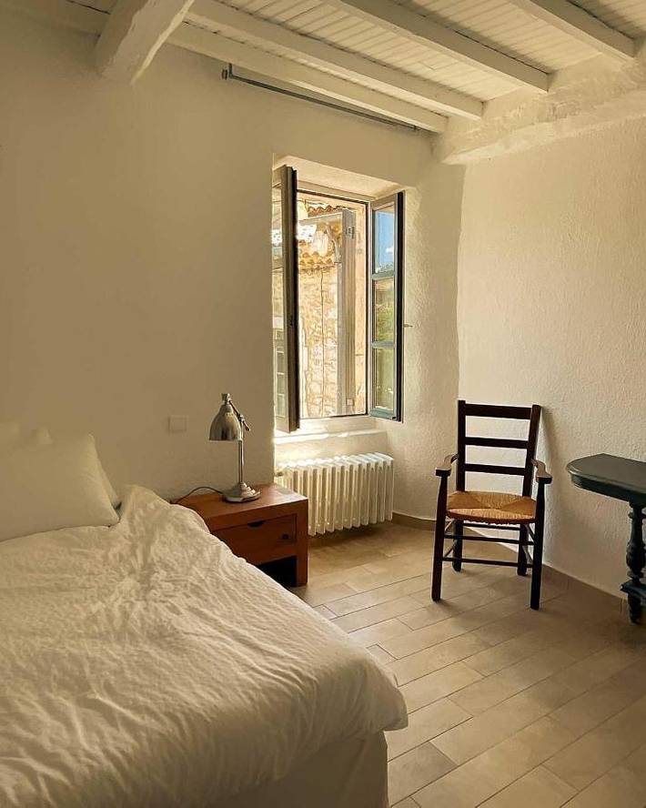 Hôtel pour 2 personnes, avec terrasse et vue à Lussan - 4