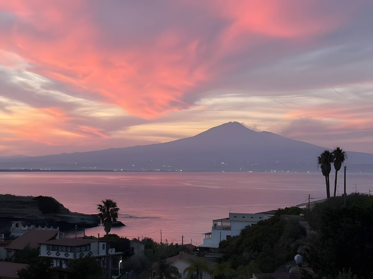 Appartamento in villa 'Il Limone, La Salvia e il Rosmarino' con Vista Mare, Terrazza Privata e Wi-Fi in Costa Saracena, Augusta (comune)