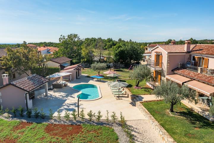 Villa für 8 Personen, mit Balkon und Garten, kinderfreundlich - 1